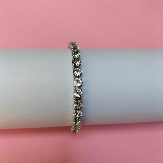 Luxury Diamond Look Bracelet For Girls/Women